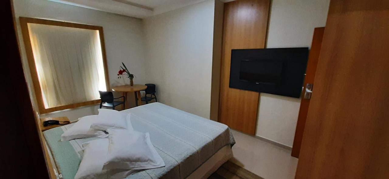 Guines Palace Hotel Patrocinio Ngoại thất bức ảnh